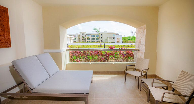 THE GRAND AT MOON PALACE - FAMILY DELUXE GARDEN VIEW PATIO